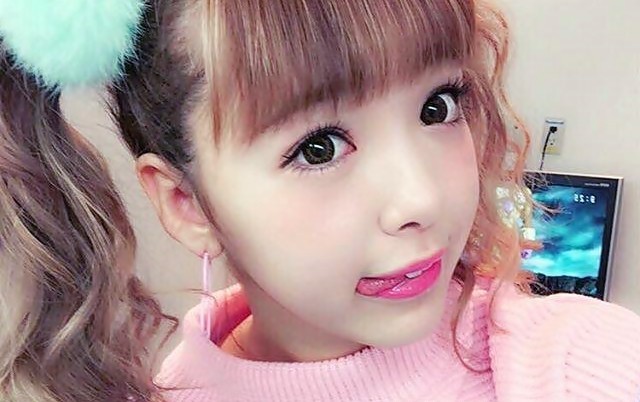 モデルの「藤田ニコル」がエロ可愛くて意外と抜ける件