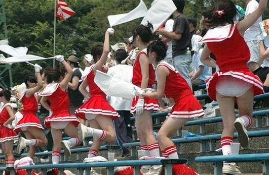 このJCチアガールが即ハボ片足開脚がエロすぎる