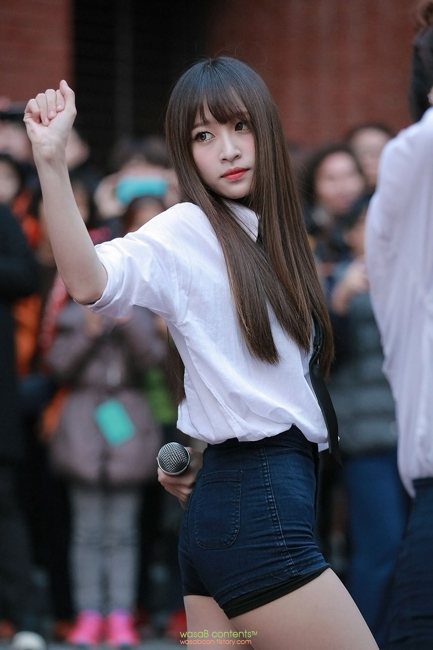 この韓国女が激シコスタイル抜群！どスケベボディがたまらんわww