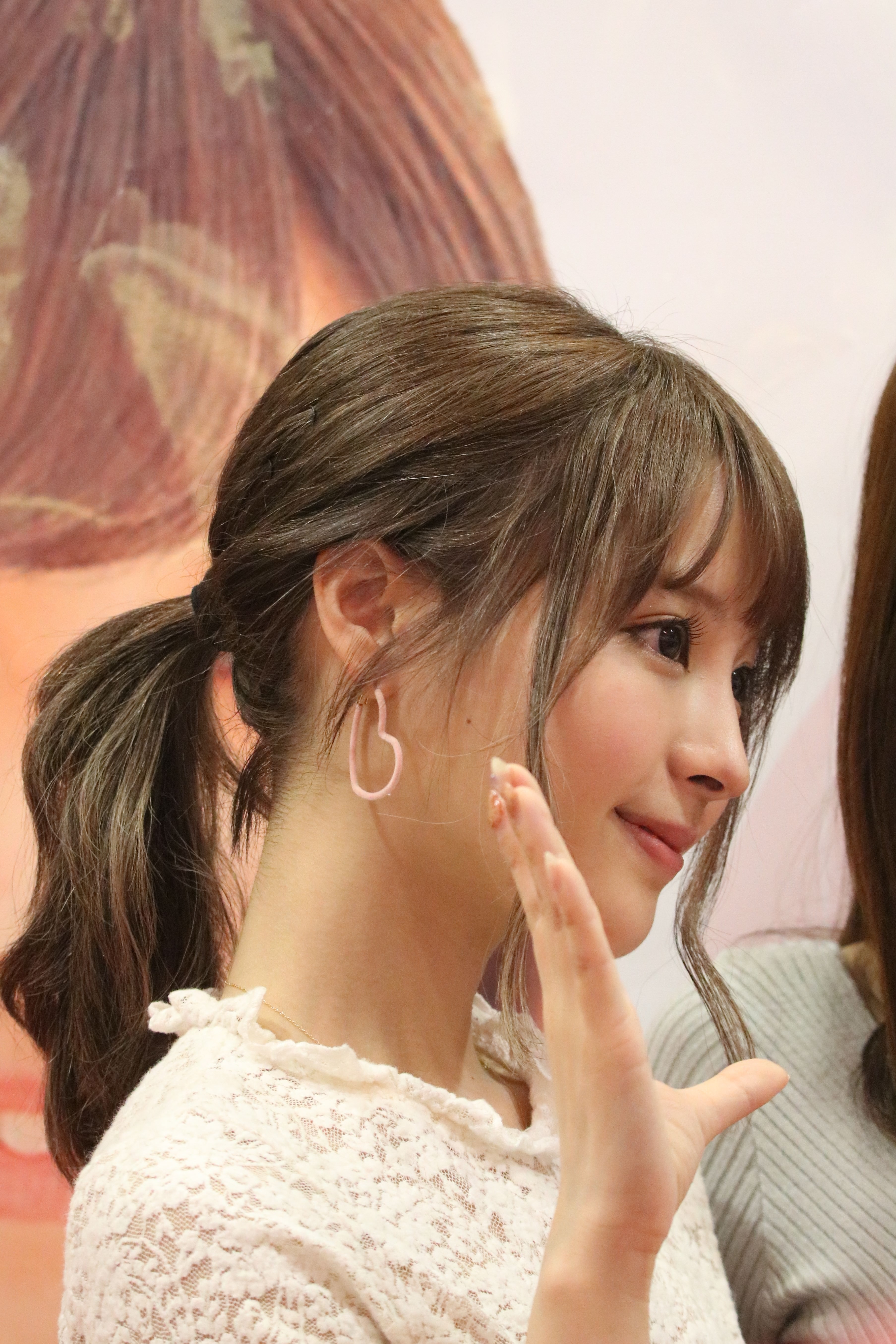 ＡＶ女優「桃乃木かな」ちゃんのイベントの様子を激写！